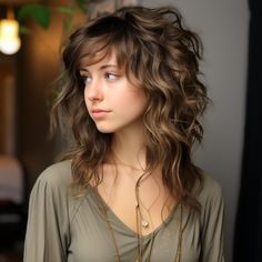 Naturally Curly Shag Haircut Medium, Medium Long Shag, Shag Haircut Back View, Modern Short Shag, Corte Shag, Corte Shaggy, 2024 Number, Medium Shaggy Hairstyles, Curly Shag Haircut