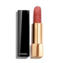 A comfortable lipstick that delivers intense colour and wears like a second skin. Presented in the iconic Rouge Allure black and golden click case.- Highly concentrated pigments create an even, long-lasting result, while soft-focus microspheres combine with ultra-fine pearly particles for a luminous-matte finish.
- A blend of shea butter and a jojoba oil derivative instantly leaves lips feeling moisturized.Apply directly to lips, from the center outward. For a defined look, use Chanel Le Crayon LEVRES in a matching shade, then apply Rouge Allure Velvet with the brush from the lip pencil. Chanel Rouge Allure Velvet, Chanel Rouge, Matte Lip Color, Lip Colour, Velvet Matte, Lip Pencil, Matte Lip, Deep Colors, Men's Beauty