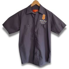 New Without Tag. The 395 Craft Beer & Spirits Reno Nevada Short Sleeve Button-Down Uniform Shirt. Size Medium 65% Polyester, 35% Cotton Nwot Sku 2111 The 395 Craft Beer & Spirits Reno Nevada Medium Uniform Shirt Orange Workwear Top With Pockets, Orange Button-up Shirt With Pockets, Orange Button-up Top With Pockets, Orange Cotton Tops With Pockets, Orange Cotton Shirt With Pockets, Orange Collared Top With Button Closure, Orange Short Sleeve Tops With Pockets, Orange Tops With Button Closure For Work, Orange Short Sleeve Top With Buttons