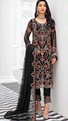 Trending Designer Suit for Reception or family function. Black Salwar Kameez, Pakistani Designer Clothes, Dress Salwar Kameez, Organza Sleeves, Designer Salwar, Embroidered Organza, Party Kleidung