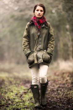 Boots Steampunk, Timberland Fashion, English Country Fashion, Mode Country, Countryside Fashion, British Country Style, Barbour Style, Boots Timberland, Country Attire