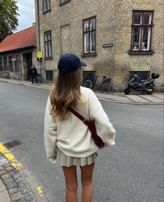 Ootd School, Skirt Outfits Fall, Fall Mood, Stockholm Style, Spring Fits