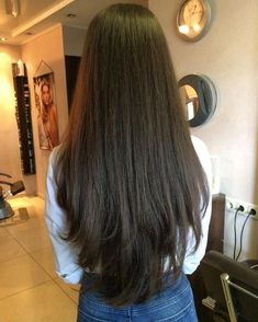 Soft V Haircut, Long Layers Straight Hair Unstyled, Long V Shaped Layered Hair, Long Layered Hair V Shape, U Shape Haircut Long Straight Hair, Long Layers U Shape, U Shaped Haircut With Layers Medium, V Shaped Haircut With Layers, Long V Haircut