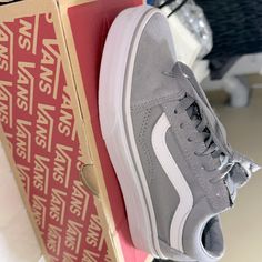 Brand New Vans Old Skool Suede Frost Grey With White Sole. Fits Women Size 5 Or Child 3.5 ** Gray Vans, Tenis Vans, Grey Vans, New Vans, Shoes Vans, Fits Women, Grey Shoes, Vans Old Skool, Womens Vans