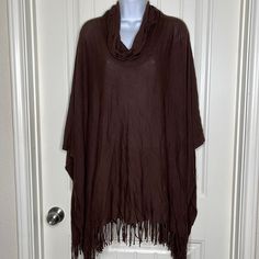 Nwt! Charlie Paige Brown Cowl Neck Poncho! Poncho Is One Size And Is Made Of 60% Viscose And 40% Cotton. Fast Shipping! Beach Poncho With Batwing Sleeve For Fall, Batwing Sleeve Poncho For Beach In Fall, Casual One Size Brown Poncho, Casual Brown One Size Poncho, Casual Brown One-size Poncho, Casual One-size Cape Top, Casual One Size Cape Top, Casual Fall Beach Cape, White Poncho