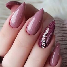 Christmas Nails Ideas, Beauty Of Simplicity, With Nails, Classy Christmas, Modern Vibe, Nails Ideas, Christmas Nails, The Beauty, Nail Colors