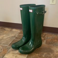 Tall Green Hunter Rain Boots Never Worn Shoes Green, Hunter Rain Boots, Hunter Shoes, Women Hunters, Hunter Green, Winter Rain, Rain Boots, Ted Baker, Size 10