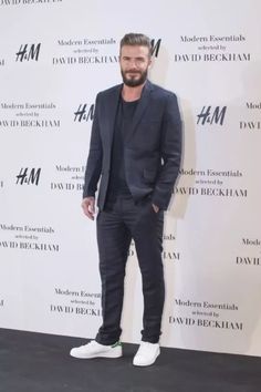 Mens Suit Inspiration, Men’s Suit With Sneakers, David Beckham Style, Men's Casual Fashion