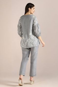 Buy Blue 100% Linen Hand Drawn Floral Savannah Kismat Top With Pant For Women by Kaveri Online at Aza Fashions. Casual Embroidered Sets For Workwear, Casual Linen Bottoms With Floral Embroidery, Casual Embroidered Pants For Work, Anchor Thread Embroidery, Womens Trendy Dresses, Krishna Wallpapers, Hand Drawn Floral, Pant For Women, Drawn Floral