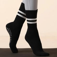 Super soft and cozy grippy socks for class or lounging around the house! ✨If you are local and want to pick up your order, contact me to schedule a pick up! Please email mamabarreaz@gmail.com or message me on Instagram @mamabarreaz with any questions. Grippy Socks, Sports Socks Women, Ballet Socks, Pilates Socks, Pilates Barre, Non Slip Socks, Barre Workout, Yoga Socks, Outdoor Yoga