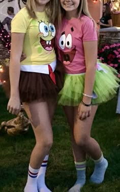 Matching Bestie Costumes For Halloween, Aesthetic Matching Halloween Costumes, Two Bestie Halloween Costumes, Matching Halowen Costums, Spongebob Duo Costume, Best Friend Halloween Costumes 2024, Group Of 3 Halloween Costume College, Matching Costumes For Sisters, Duo Halloween Costumes With Tutus