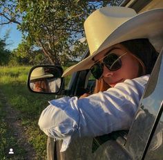 Cowgirl Shoot, Emo Cowgirl, Chica Aesthetic, Country Fields, Cowgirl Photoshoot, The Last Ride, Foto Cowgirl, Rootin Tootin, Cowgirl Photo