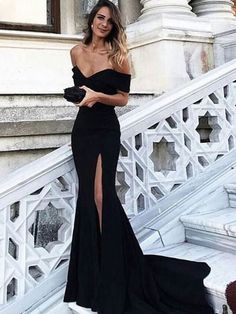 Black Off Shoulder Mermaid Prom Dress with Leg Slit, Black Mermaid Formal Dress, Black Mermaid Evening Dress #promdress #formaldress #promdress2018 #eveningdress #offshoulderpromdress #blackpromdress #mermaidpromdress #graduationdress Black Satin Prom Dress, Black Mermaid Prom Dress, Mermaid Gown Prom, Sweep Train Prom Dress, Strapless Prom Dresses, Mermaid Evening Gown, Prom Dresses 2019, Black Prom Dress, Satin Prom Dress