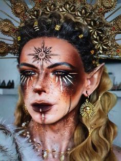 High Priestess Makeup, Dark Fae Make Up, Tarot Card Costume, Dark Goddess Makeup, Dark Fairy Makeup Ideas, Evil Fairy Makeup, Evil Fairy Costume, Tarot Makeup, Moon Goddess Makeup