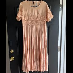 Brand New, Peach, Short Sleeved, Zipper Back, Lace Detail, Loose Fitting. Feminine Peach Short Sleeve Maxi Dress, Peach Short Sleeve Maxi Dress For Spring, Peach Short Sleeve Maxi Dress For Brunch, Peach Short Sleeve Midi Dress For Brunch, Dinner Date Dress, Floral Maternity Dresses, Peach Shorts, American Dress, Retro Style Dress