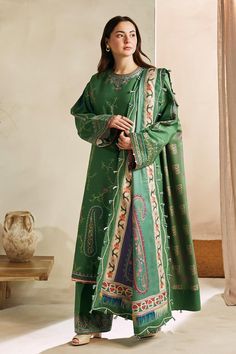 Fashion: #fashion, #style, #outfitinspiration, #beauty Zara Shahjahan, Green Dupatta, Pakistani Women Dresses, Suits Punjabi, Dress Salwar Kameez, Pakistani Fancy Dresses, Desi Clothes