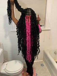 Butterfly Locs Knotless, Hair Styles Braids Curly, Soft Locs Peak A Boo, Pick A Boo Soft Locs, Pink Birthday Hairstyles For Black Women, Hair Styles Soft Locs, Soft Locs With Pink In The Back, Pink Butterfly Locs Hairstyle, Long Locs With Color