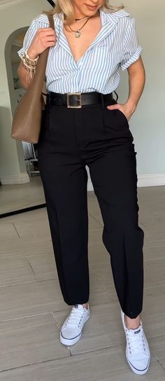 Cool Summer Work Outfits Women, High Waisted Button Up Jeans Outfit, Business Casual Outfits With Tshirt, Neocon Outfits, Business Casual T Shirt Outfit, Pleat Pants Outfit, Formal Wear Plus Size Women, Old Money Comfortable Outfits, Black Slacks Outfit Casual Summer