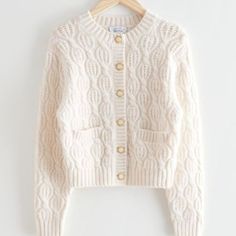 & Other Stories Cable Knit Cardigan - WOMEN'S SIZE S Fall Winter Capsule Wardrobe, Transition Outfits, Sweater Trends, Crochet Design, Knit Outfit