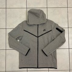 Product: Nike Sportswear Tech Fleece Zip Up Hoodie Heather Grey Color: Grey Size: L Style: Cu4489-063 Condition: Brand New Without Original Tags; 100% Authentic Shipping: Same Day Shipping / Next Business Day Shipping Guaranteed Questions? Feel Free To Contact Me At Anytime For Any Questions Or Concerns. Thank You! Nike Tech Fleece Jacket, Nike Tech Fleece Hoodie, Nike Sportswear Mens, Tech Fleece Hoodie, Nike Sportswear Tech Fleece, Nike Pullover, Nike Zip Up, Nike Windbreaker, Nike Tech Fleece