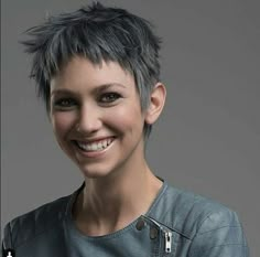 Super Short Hair For Women, Short Hair For Women, Hip Hair, Edgy Short Haircuts, Short Choppy Haircuts, Short White Hair, Ash Blonde Hair Colour, Short Spiky Hairstyles