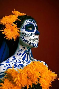 Neutral Makeup Tutorial, Halloweenský Makeup, Dead Makeup, Halloween Fest, Sugar Skull Makeup, Skull Makeup, Halloween Make Up, Up Halloween, Mexican Culture