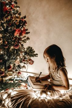 8 Comprehensive Tips for Photographing Christmas Lights | Light Stalking Decoration Theme, Santa And His Reindeer, Christmas Coloring Books, Christmas Photoshoot, Gorgeous Christmas, Zadar, Christmas Scene, Christmas Images, Christmas Quotes