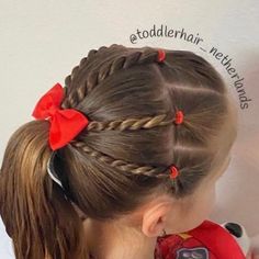 3,208 likes, 36 comments - toddlerhair_netherlands el April 1, 2021: "#throwbackthursday to this ponytail with an elasticstyle and ropetwistbraids❤️ Let me know w..." Dutch Hairstyles, Toddler Hairstyles Girl Fine Hair, Cute Toddler Hairstyles, Girly Hairstyles, Girl Hair Dos, Toddler Hairstyles Girl, Hair Stylist Life, Good Hair Day, Think About It