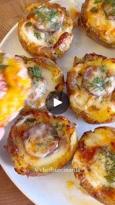 Small Potatoes, Potato Muffins, Potato Snacks, Muffin Tin Recipes, Mini Pizzas, Small Potato, Cheesy Potatoes, Mini Pizza, Chicken Sausage