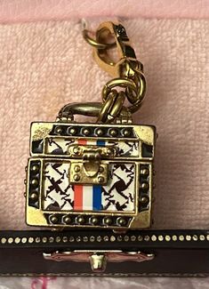 Juicy Couture Train Case Charm For Bracelet Necklace Handbag Keychain Box 4 | eBay Luxury Metal Bags As Gifts, Luxury Metal Bag As Gift, Luxury Logo Bag Charm For Gift, Luxury Logo Bag Charm As Gift, Vintage Rectangular Jewelry For Everyday Use, Luxury Chain Bag As Gift, Luxury Chain Bags As Gift, Luxury Everyday Jewelry With Logo Charm, Luxury Gold Bag Charm As Gift