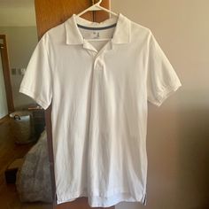 Never Worn White Gap Polo T-Shirt Great Condition No Tears Rips Or Stains Smoke Free Home Size Medium Classic Fitted Gap Tops, Fitted Collared Gap Tops, Gap Relaxed Fit Collared Top, Gap Collared Relaxed Fit Tops, Gap Collared Tops With Relaxed Fit, Collared Relaxed Fit Tops By Gap, Summer Gap Collared Tops, White Relaxed Fit T-shirt By Gap, Summer Collared Tops By Gap