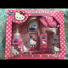 the hello kitty gift set is in its package