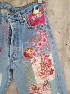 Reworked Clothing, Patch Jeans, Levis Vintage, Diy Vetement, Jean Vintage, Painted Jeans, Jeans Levis, Grunge Vintage, Patched Jeans