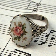 Vintage Cameo, Cameo Ring, Pink Ring, Music Notes