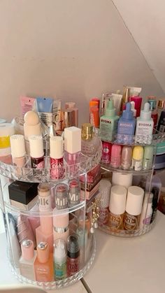 Skin Care Vanity, Rangement Makeup, Makeup Collection Goals, Make Up Storage, Makeup Bag Essentials, Makeup Drawer Organization, Makeup Drawer, Sephora Skin Care, Smink Inspiration