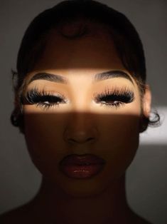 Lashes Fake Eyelashes, Lash Extensions Styles, Perfect Eyelashes, Pretty Lashes, Pretty Makeup Looks, Makeup For Black Skin, Brown Skin Makeup, Lashes Beauty, Best Lashes