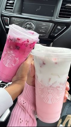 Dragon Drink, Pink Drink Starbucks, Drink Starbucks, Vanellope Y Ralph, How To Order Starbucks, Corner Couch, Starbucks Refreshers, Pink Drink, Starbucks Secret Menu