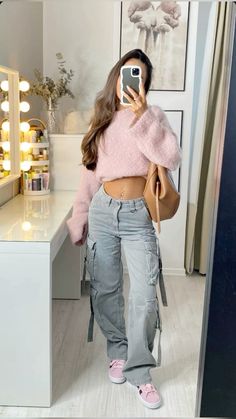 Fall Outfit Ideas Jeans, Outfits Ideas For School Winter, Outfits W Jeans, Outfit Ideas Autumn Casual, Inspo Outfits Invierno, Daisy Wolanski, Grey Cargo Pants, Uni Outfits