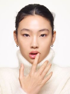 hoyeon icons hoyeon hoyeon jung iq #junghoyeon #hoyeon #icons #hoyeon #hoyeon-jung #junghoyeon #lq #icon Glossier Girl, Korean Photoshoot, Beauty Redefined, Eyelash Lift, Lip Beauty, Beauty Photoshoot, Bare Face, Beauty Shoot