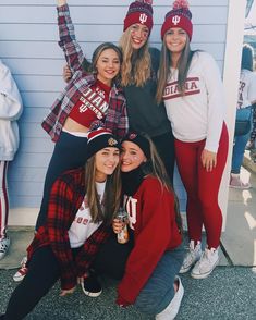 See this Instagram photo by @collegeweekly • 2,435 likes Cold Weather Game Day Outfit, Day Outfit Ideas, Best Friend Photography