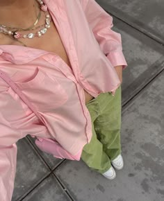 @ cheridan.taylor on instagram Casual Easter Outfit, Pastel Aesthetic Outfit, Green Corduroy Pants, Pastel Outfit, Green Corduroy, Easter Outfit, Pants White