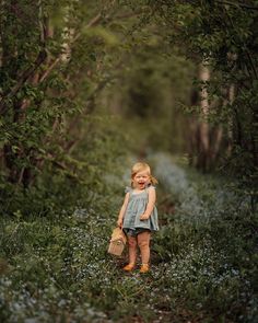 Mother Photoshoot, Spring Minis, Family Portrait Ideas, Portraits Inspiration, M And M, Child Portrait, Lifestyle Portraits, Toddler Photography