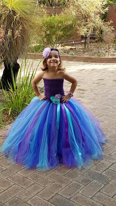 Gaun Tulle, Peacock Tutu, Crochet Tutu Dress, Crochet Tutu, Peacock Party, Peacock Wedding Theme, Royal Blue Wedding, Fashion Skirts