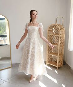 Mid Length Wedding Dress, Party White Dress, Dress Outfit Summer, Chinese Fancy Dress, Floral Dresses With Sleeves, Mini Dress Outfit, Bride Dress Simple, Cup Sleeves, Simple Frocks