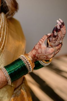 Indian Bangles Aesthetic, Bangles Aesthetic, Hariyali Teej, Bridal Chooda, Bangle Ceremony, Bridal Jewelry Sets Brides, Bridal Jewellery Inspiration, Bridal Chura, Indian Bangles