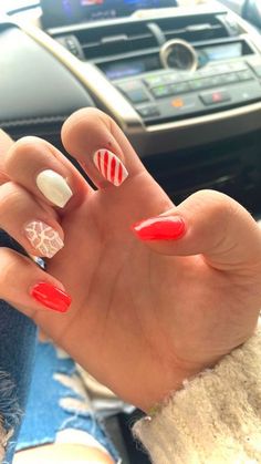 15 Christmas Nails Trendy Styles – Get Ready to Dazzle! 💅 Get ready to shine this holiday season with these Christmas Nails Trendy styles that everyone is raving about! From classic Christmas Nails Acrylic to stunning Christmas Gel Nails, there\'s a look for every occasion. 🎅✨ Looking for festive December Nails or sleek Winter Nails Acrylic? We\'ve got you covered. Embrace the holiday spirit with Xmas Nails and creative Christmas Nail Designs that will take Her Nails to the next level. Try Re... Nails Preppy, Disney Christmas Nails, Preppy Christmas