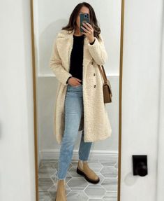 Cold weather outfits to try this winter - Lilly Style Sam Edelman Laguna Chelsea Boot, Laguna Chelsea Boot, Leather Leggings Look, Black Ankle Pants, Sam Edelman Boots, Houndstooth Coat, Fitting Room, Outfit Inspired, Chic Fall Outfits