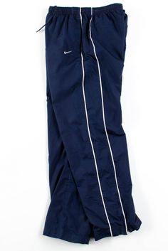 Vintage Track Pants Outfit Men, Track Pants Outfit Mens, Nike Track Pants Outfits, Vintage Nike Outfits, Nike Vintage Track Pants, Track Pants Outfit, Track Pants Mens, Pants Outfit Men, Nike Track Pants