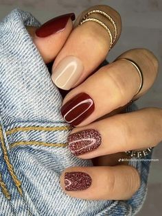 2023 Thanksgiving Nails, 3 Color Manicure, Dip Nails Elegant, Thanksgiving Nail Colors 2023, Fall Dip Nail Inspiration, Red Nail Designs Fall Art Ideas, 2 Color Manicure Ideas, Christmas Nails 2023 Dip, Thanksgiving Nail Dip Ideas