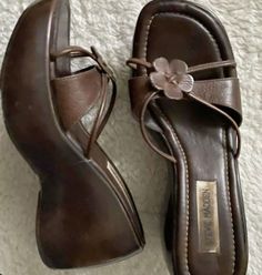 Vintage Steve Madden, Steve Madden Platform Sandals, Mrs Hudson, Steve Madden Platform, Dr Shoes, Estilo Hippie, Funky Shoes, Bella Swan, Girly Shoes